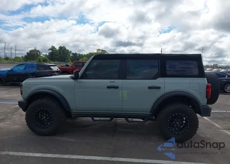 2022 Ford Bronco из США, поврежденный, VIN 1FMEE5BP8NLB38403